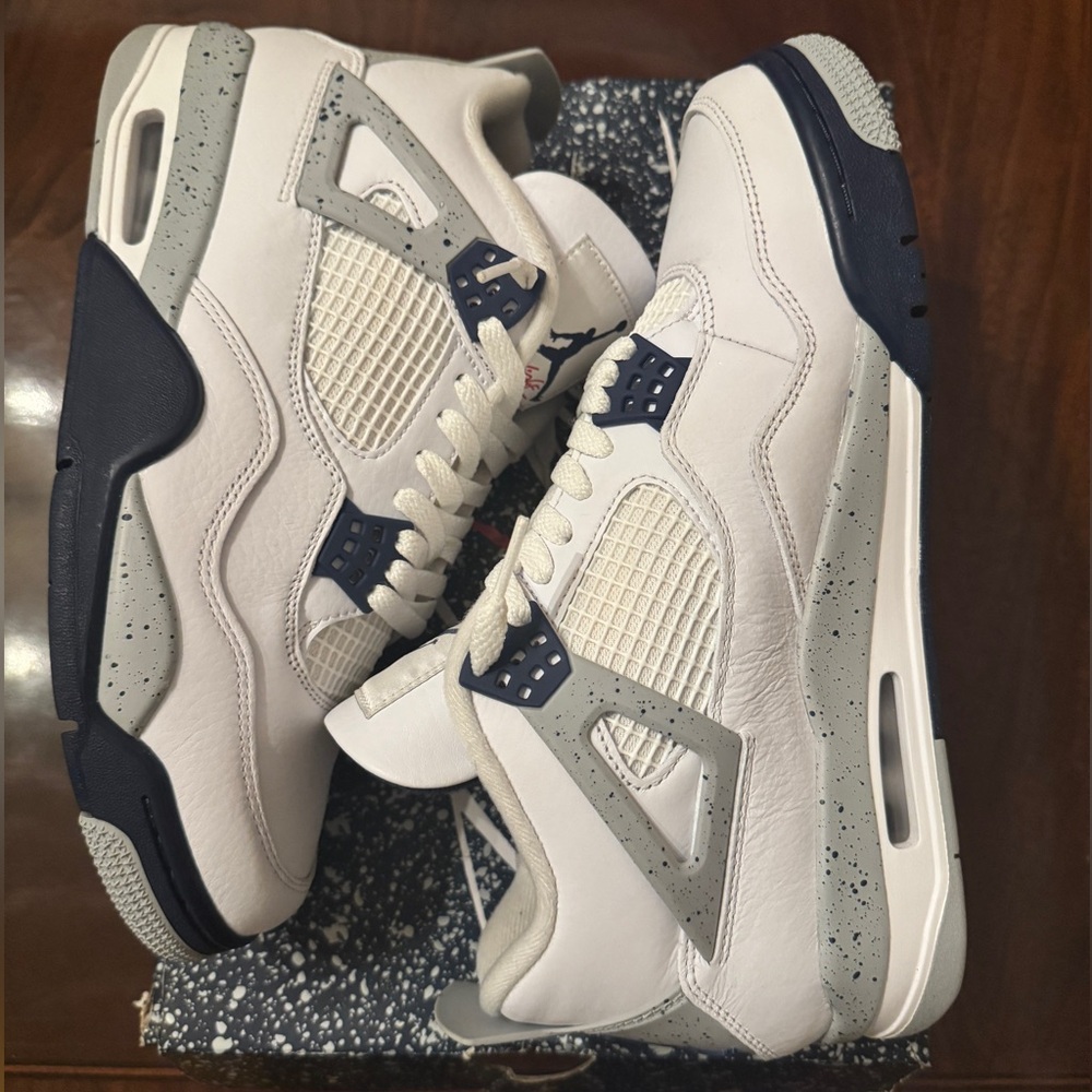 Jordan 4 Midnight Navy
